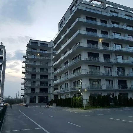 The Horse - De Silva Apartment