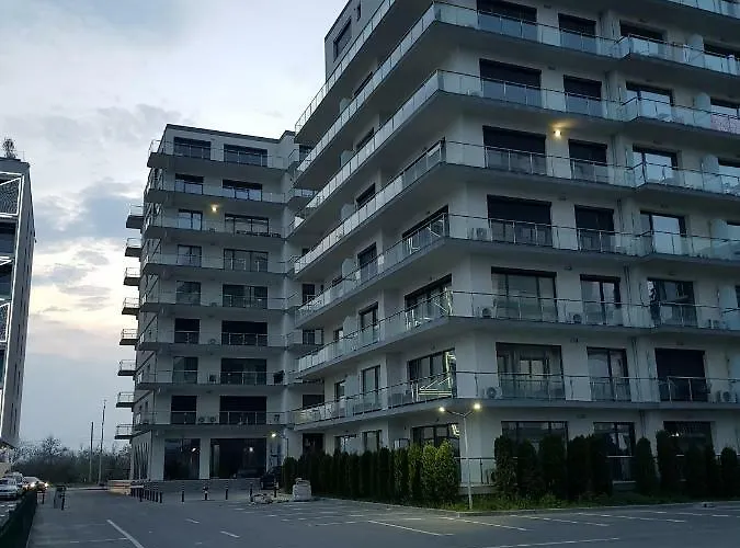 The Horse - De Silva Apartment